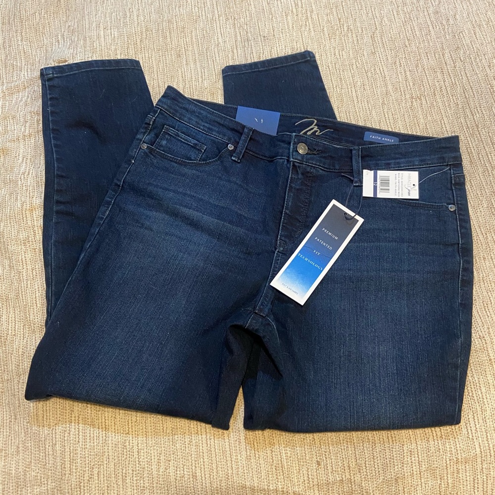 NWT Miracle Jean faith ankle in Hawthorne Wash